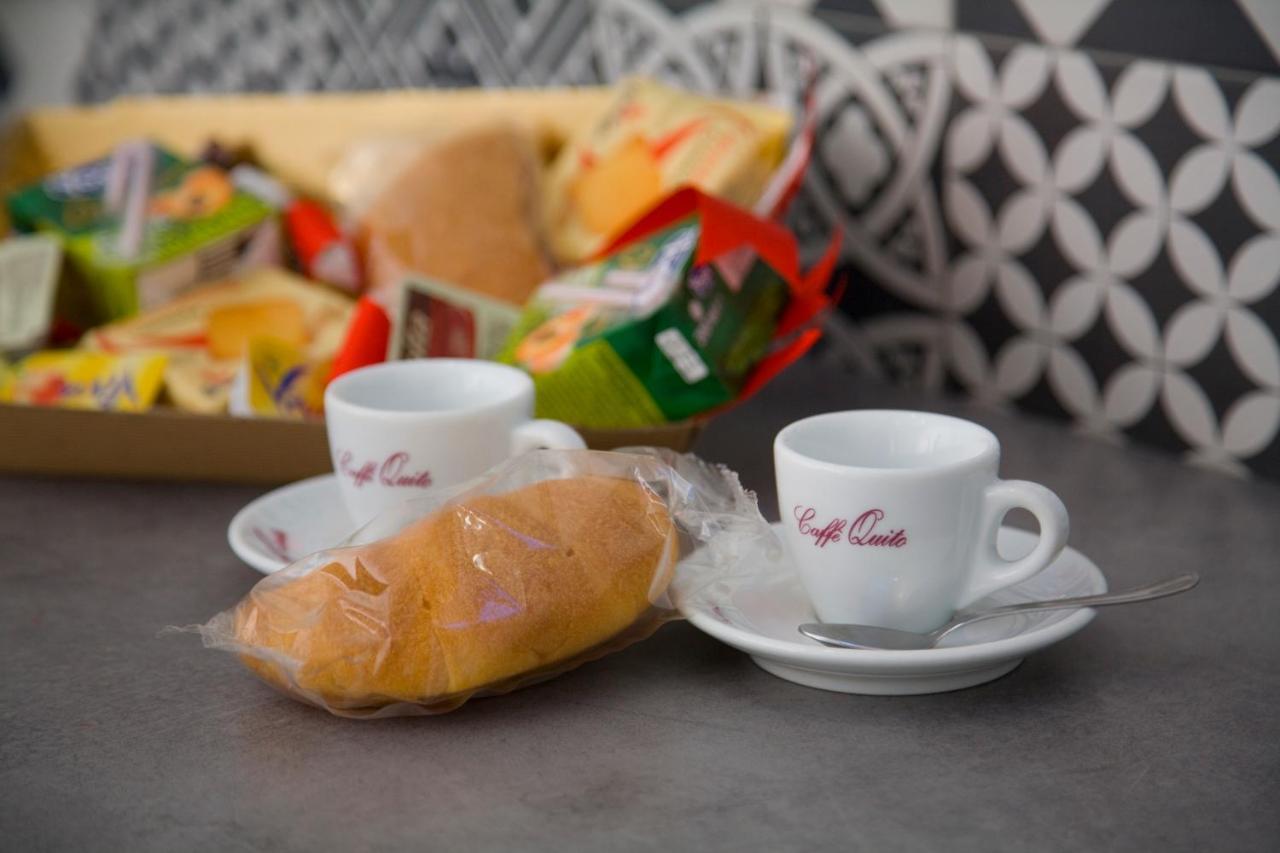 Gold94 Bed and Breakfast Napoli Eksteriør billede